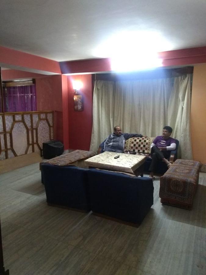 Hotel Mandar 甘托克 外观 照片