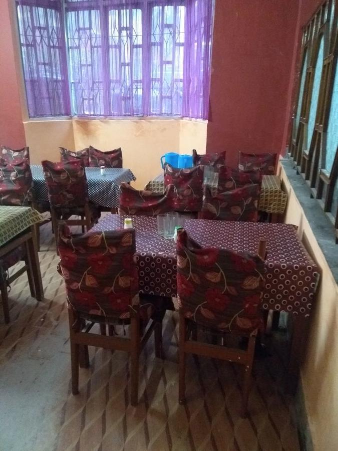 Hotel Mandar 甘托克 外观 照片
